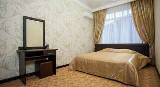 Гостиница Sweet Hall Краснодар Стандартный двухместный номер с 1 кроватью-1